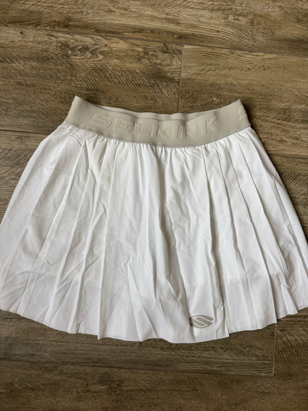 Selkirk White Pleated Women’s Pickleball Skirt with Elastic Waistband and shorts
